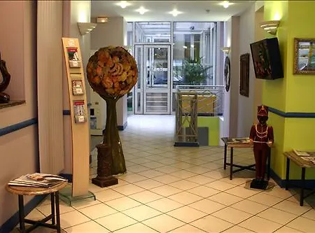 Libertel Gare Du Nord Suede 3* París