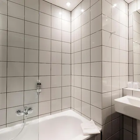 Libertel Gare Du Nord Suede 3*
