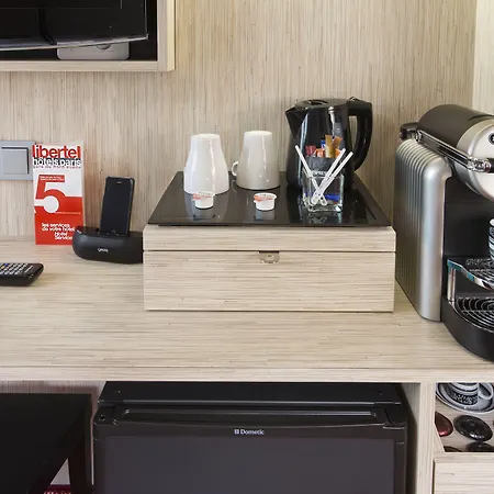Libertel Gare Du Nord Suede Hotell Paris