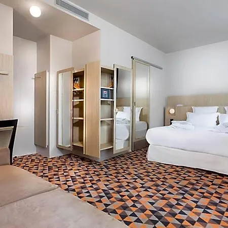 Hotel Libertel Gare Du Nord Suede 3*