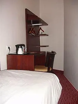 Hotel Libertel Gare Du Nord Suede 3*